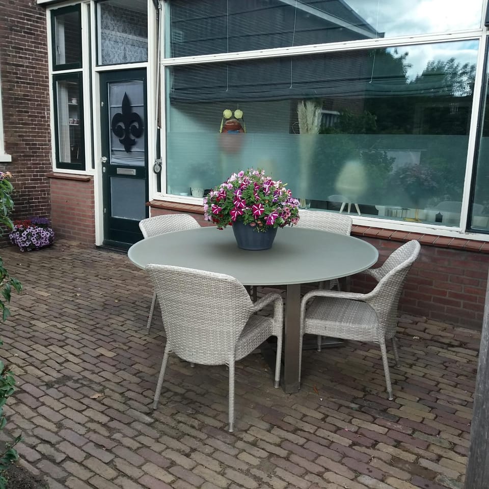 Patio, Seating area