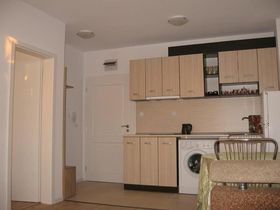Айвазовский парк Apartment in Pomorie