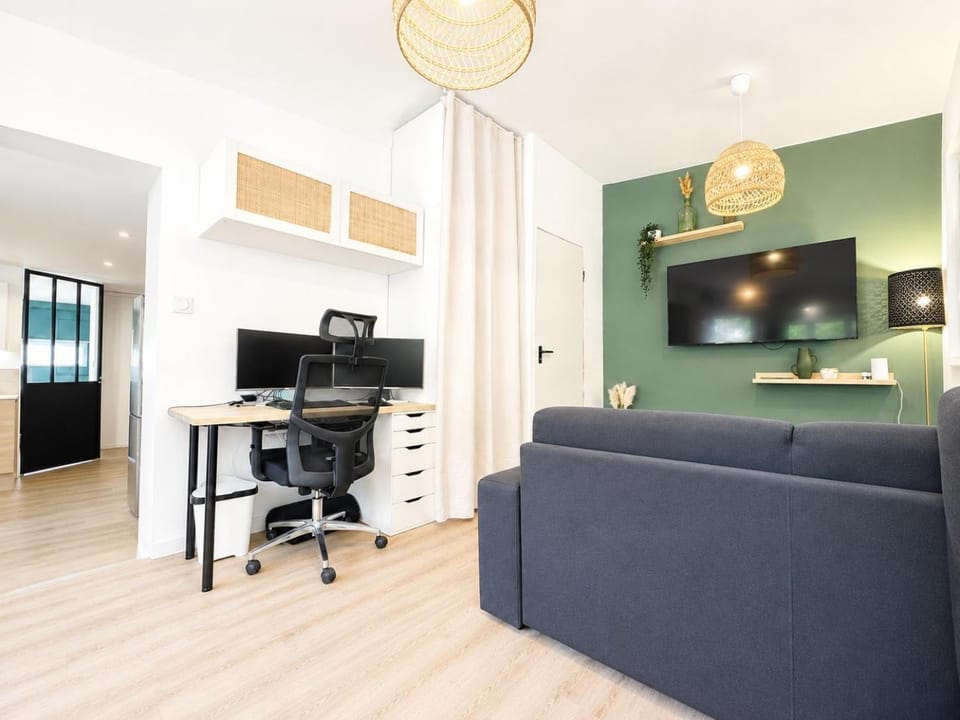 Cosy & Chill Appartements - 10 min de la mer - Jardin, Netflix, terrasse, fibre & parking Apartment in Cagnes-sur-Mer