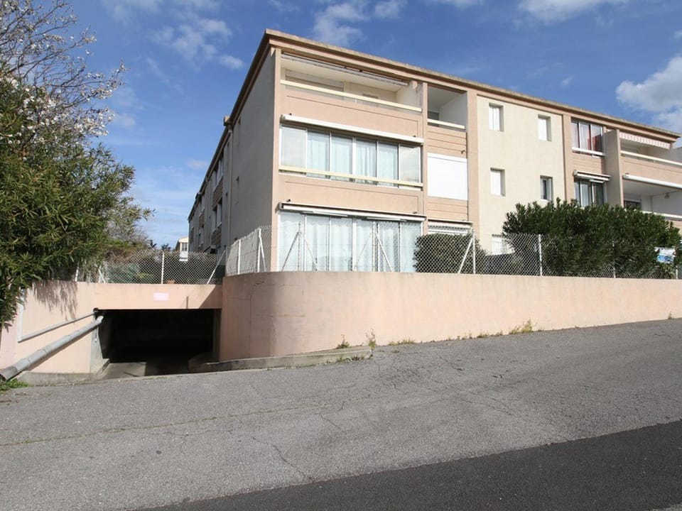 T2 avec jardinet, cuisine équipée, parking privatif - FR-1-553-57 Apartment in Balaruc-les-Bains