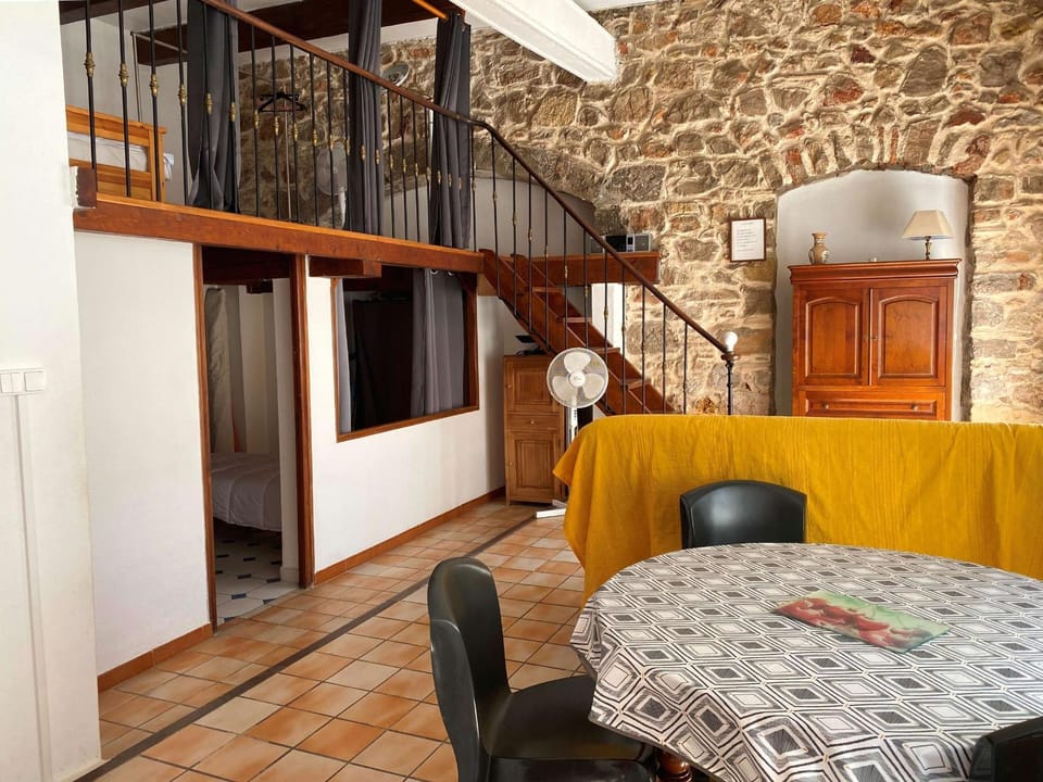 Appartement T3 au calme avec extérieur privatif, proche étang, tout équipé, 3 chambres. - FR-1-553-86 Apartment in Balaruc-les-Bains