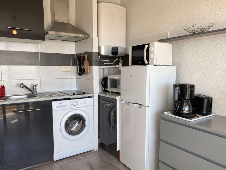 T1 équipé avec balcon et belle vue à Balaruc-les-Bains - FR-1-553-98 Apartment in Balaruc-les-Bains