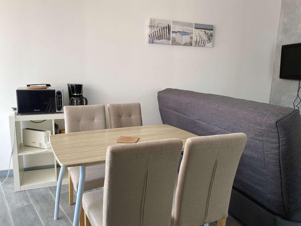 Beau T2 rénové avec balcons, climatisation et proche des Thermes - Balaruc-les-Bains - FR-1-553-115 Apartment in Balaruc-les-Bains