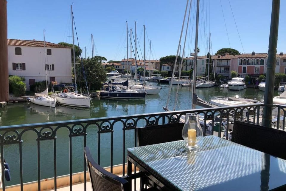 Charming apartment in Port Grimaud Apartment in Cogolin