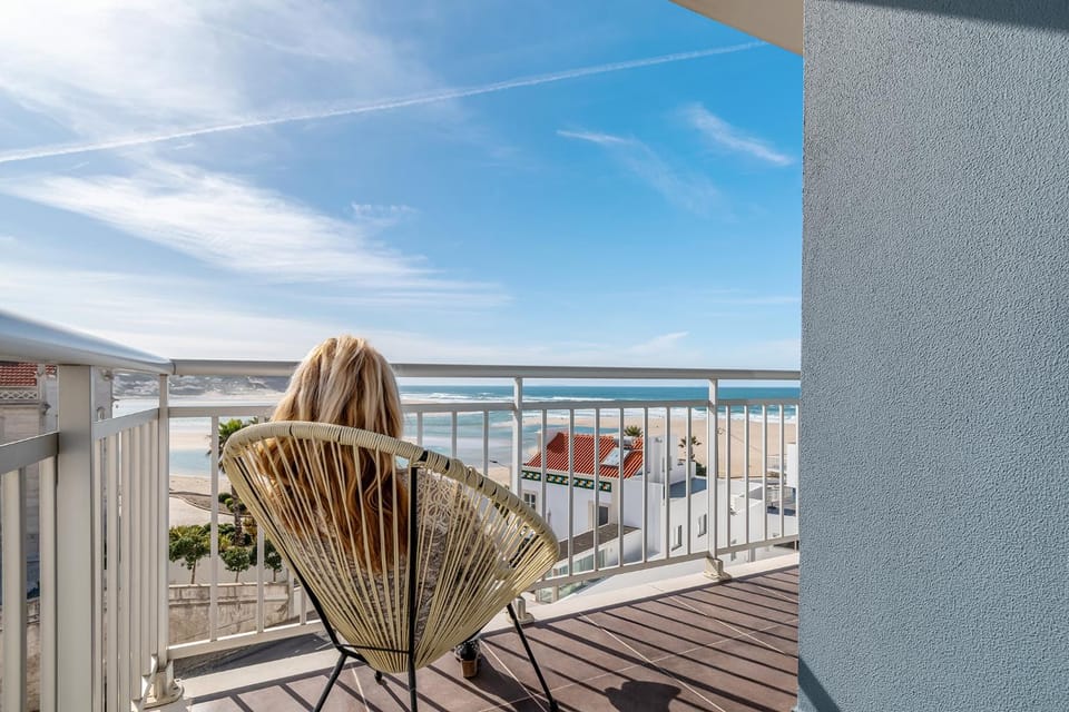 Balcony/Terrace, Balcony/Terrace, Lake view, Pool view, Sea view