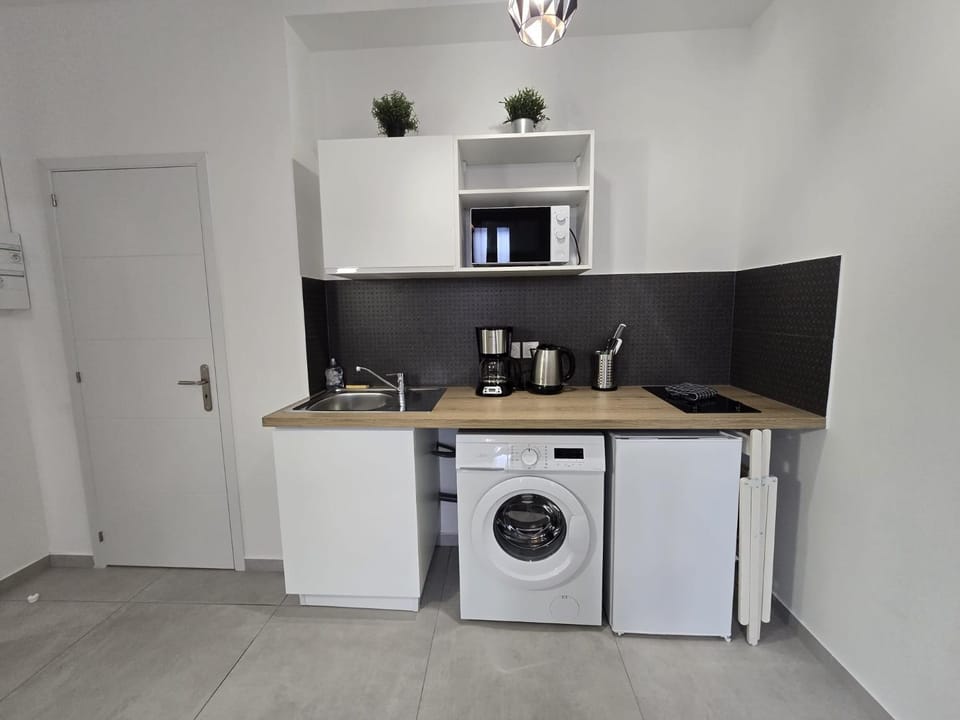 GregBnb - Studio 22m2 - Climatisé -10min Gare - 1 Apartment in Toulon