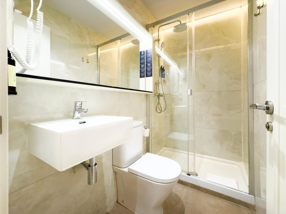 Shower, Toilet, Bathroom