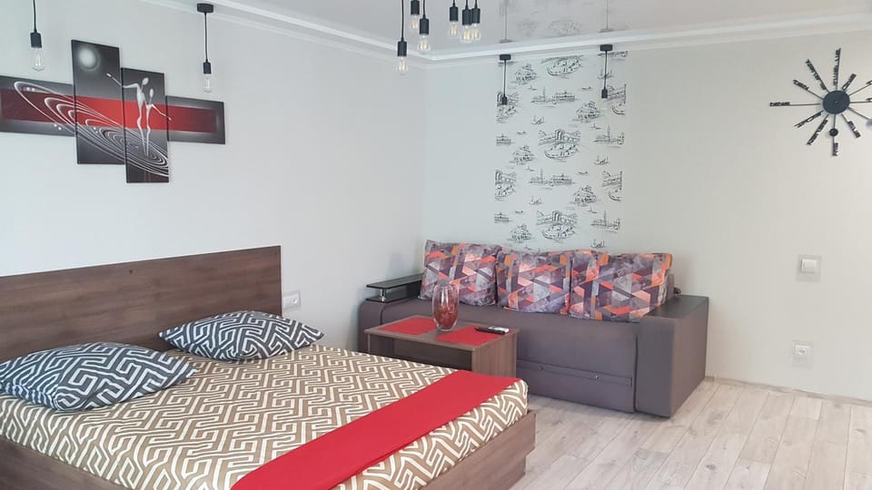 Bed, Living room, Photo of the whole room, Seating area, Bedroom