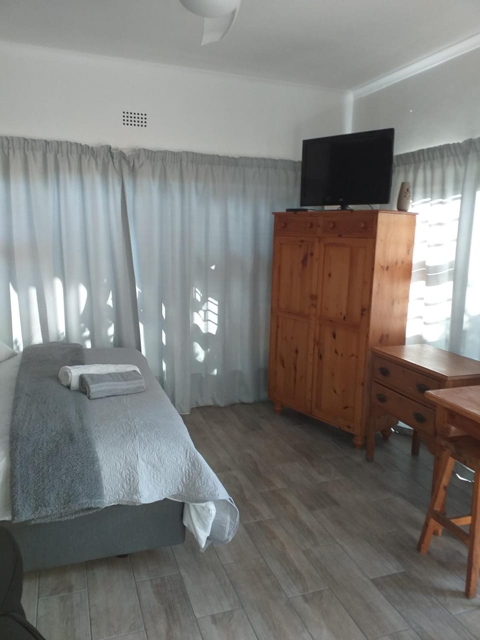 19 on Micro Avenue Bed and Breakfast in Cape Town