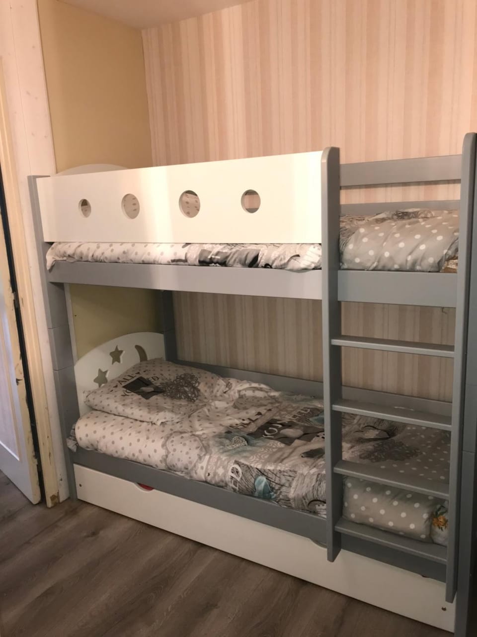 bunk bed