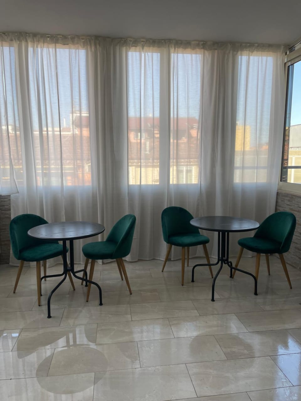 Communal lounge/ TV room, Lounge or bar