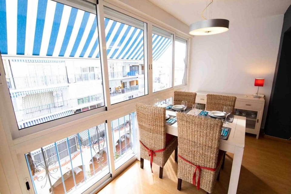 Levante Beach & Benidorm Center - WIFI + A/C Apartment in Benidorm