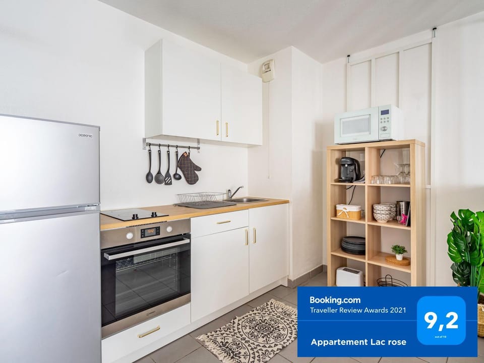 Kitchen or kitchenette, Communal kitchen