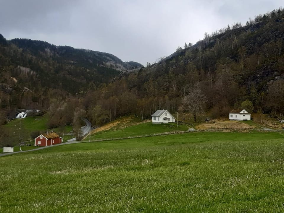 Property building, Natural landscape, Hiking, Mountain view