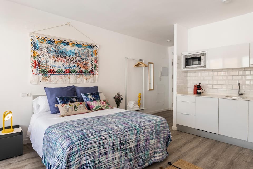 Bed, Photo of the whole room