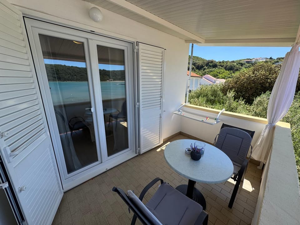 Apartmani i sobe Jusić Apartment in Supetarska Draga