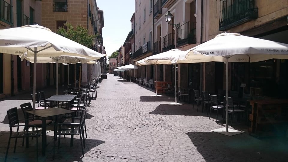 Casa de Huéspedes Vecinodecerbantes Bed and Breakfast in Alcala de Henares
