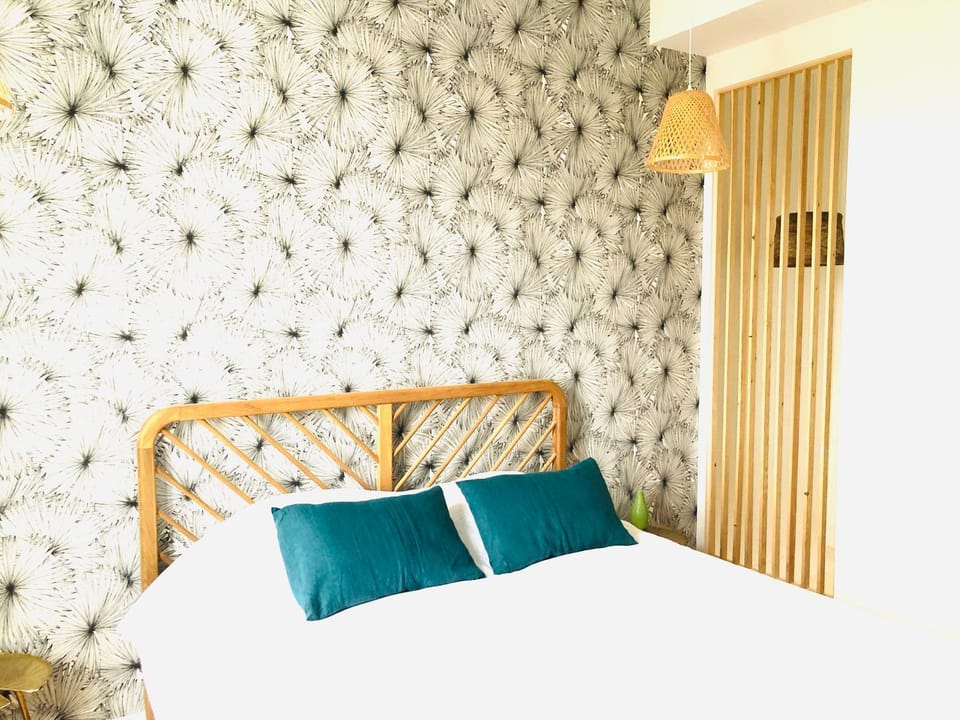 Maison BB Burgonce Bohème centre avec extérieur WIFI gratuit et NETFLIX House in Pays de la Loire