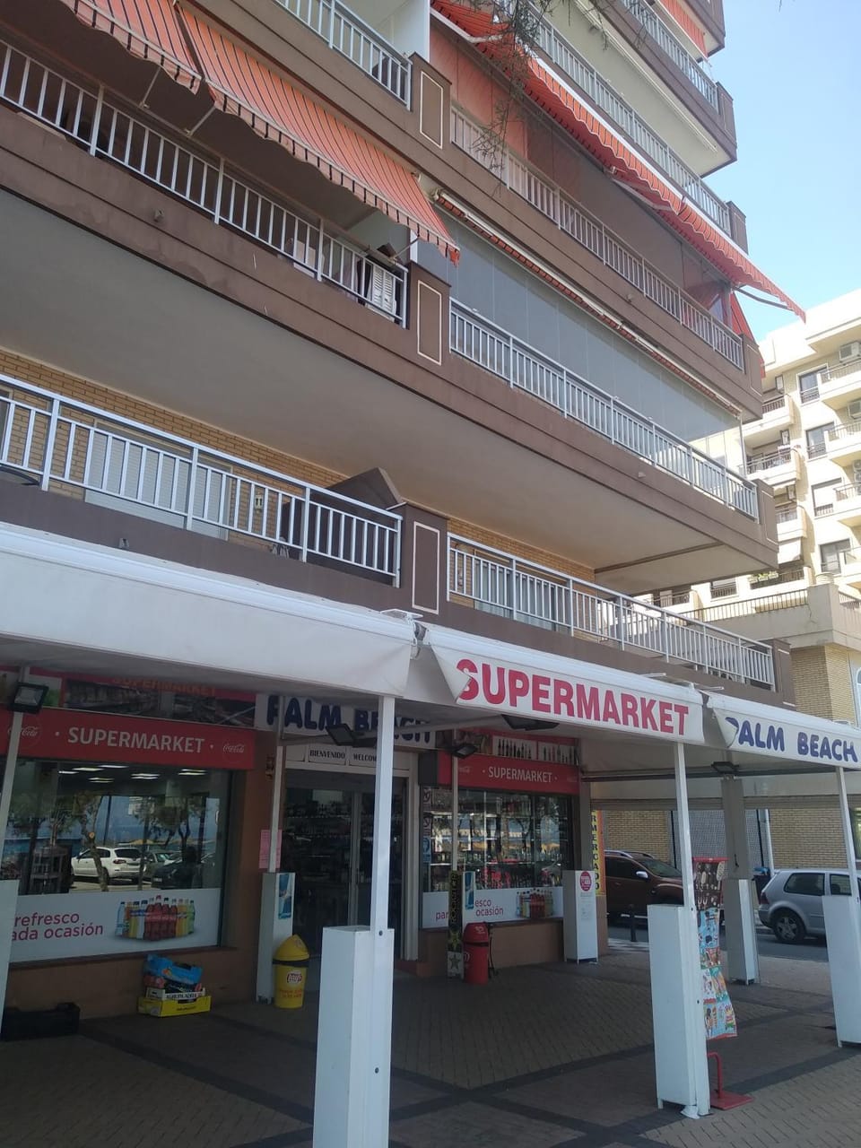 Supermarket/grocery shop