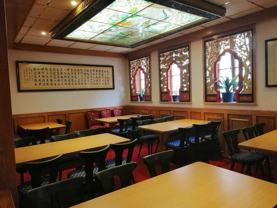 Restaurant/places to eat, Banquet/Function facilities