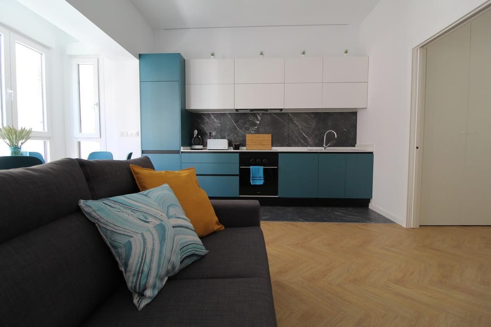 Kitchen or kitchenette, Living room