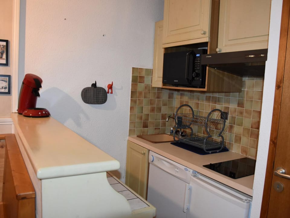 Joli 2 pièces avec terrasse et piscine chauffée - FR-1-464-178 Apartment in Pralognan-la-Vanoise