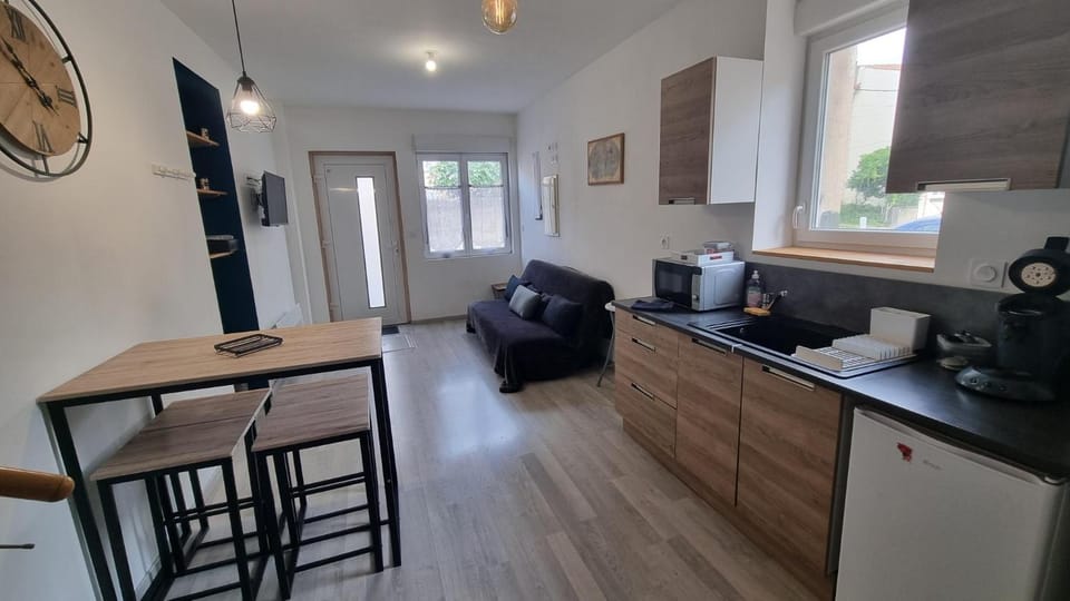 Living room, Dining area, kitchen