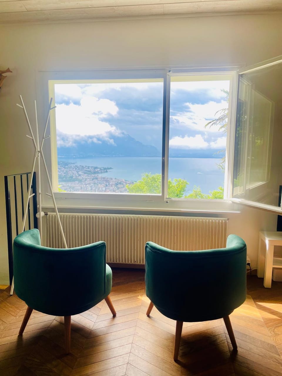 Lavaux Lodge - Romantic escape with magic views! Villa in Fribourg, Switzerland