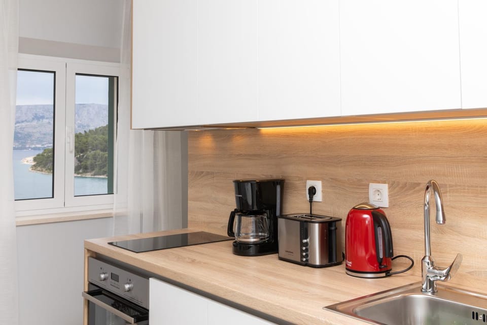 Coffee/tea facilities, Kitchen or kitchenette
