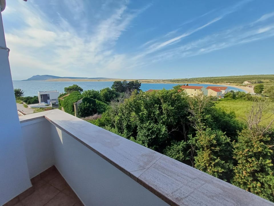 Apartments Cissa Apartment in Novalja