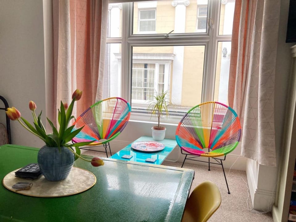 Enjoy Ventnor 1, Pier Street, Wightlink offer Apartment in Ventnor