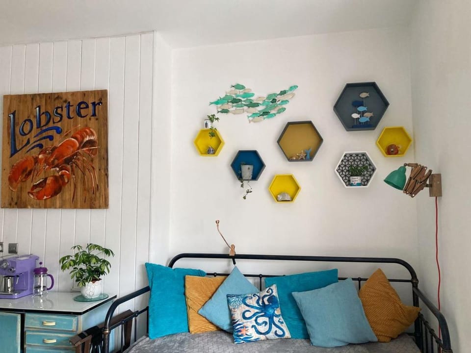 Enjoy Ventnor 1, Pier Street, Wightlink offer Apartment in Ventnor