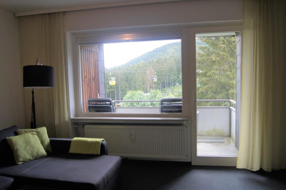 Living room, Photo of the whole room, Seating area