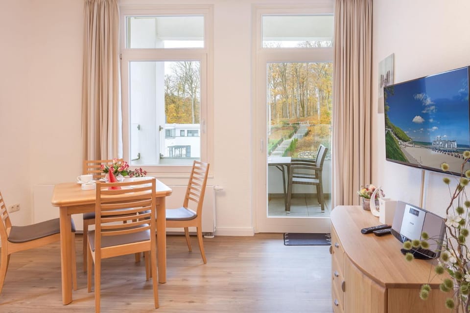 Villa Odin Bernstein Apartment in Sellin