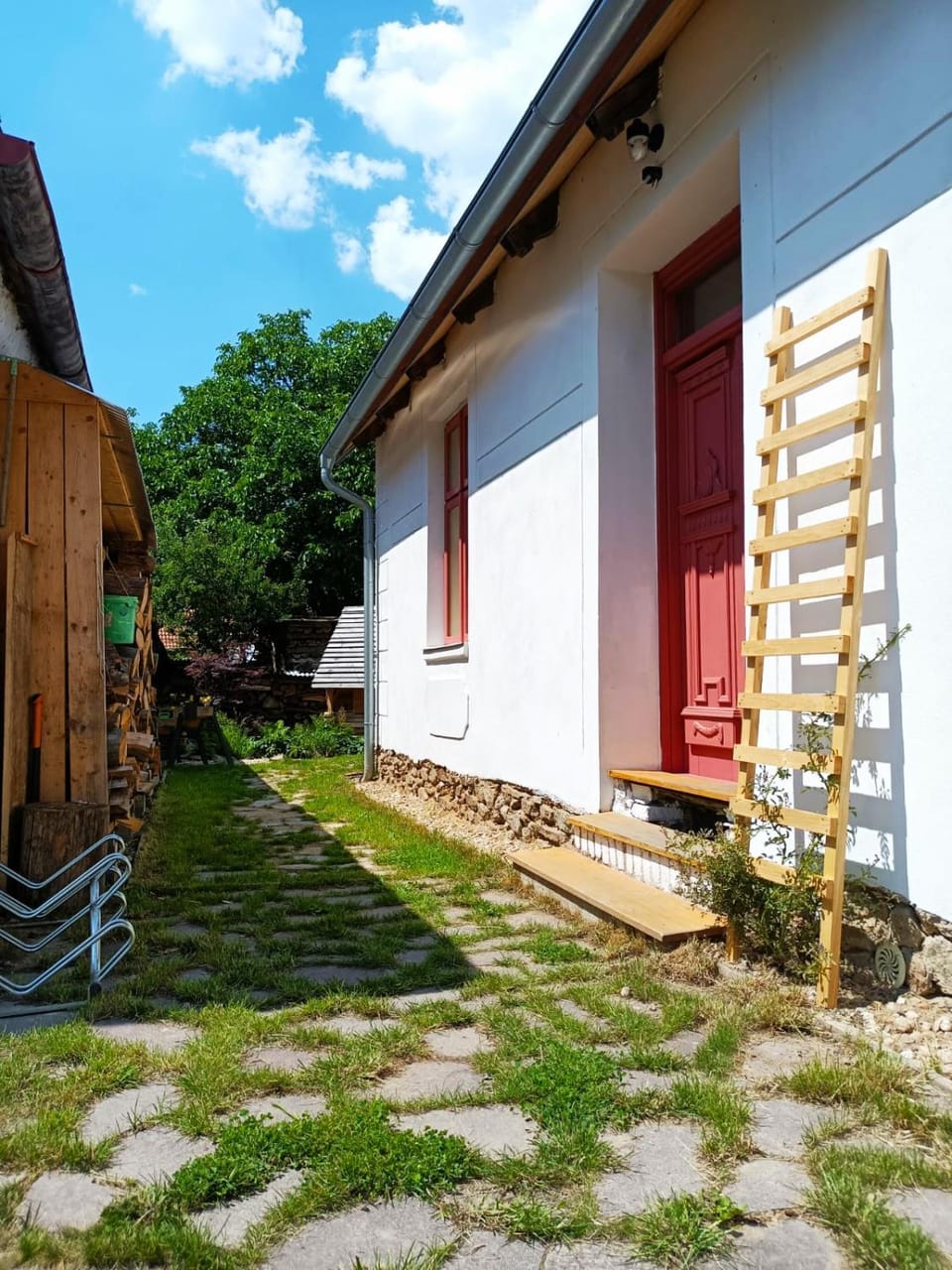 Facade/entrance, Garden