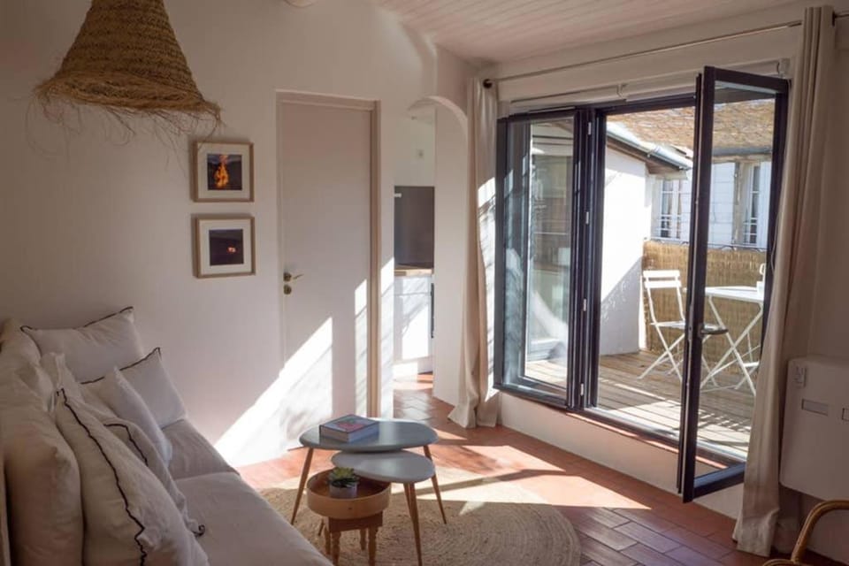 Balcony/Terrace, Living room, Seating area, internet