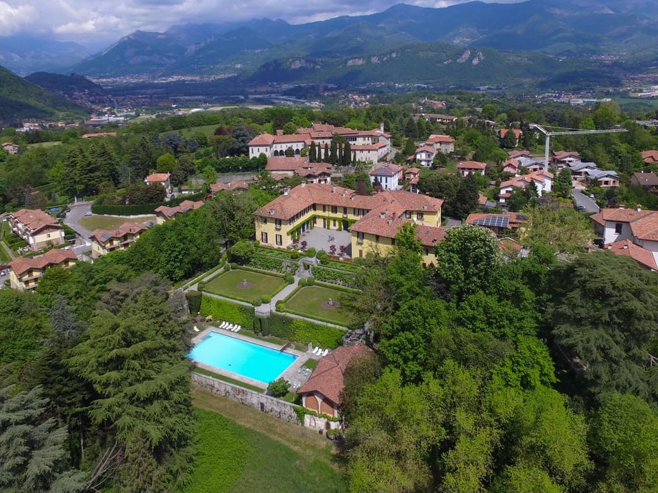 Spring, Day, Bird's eye view, Summer, On site, Garden view, Pool view