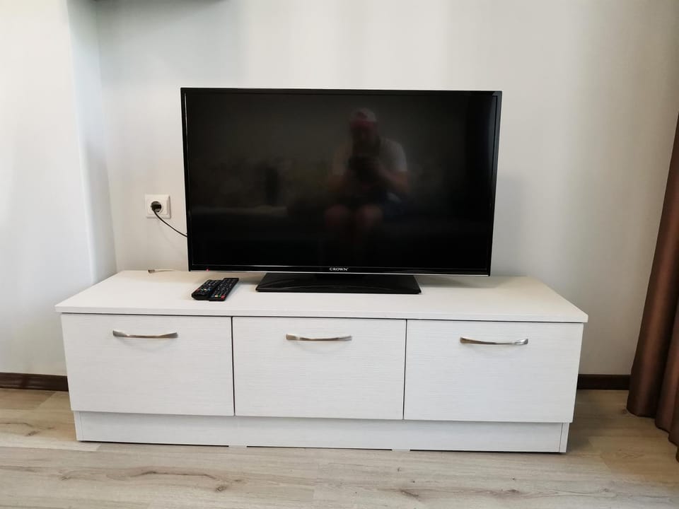 Communal lounge/ TV room, TV and multimedia