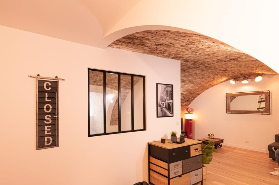 Les Voûtes du Vieux-Port Apartment in Marseille