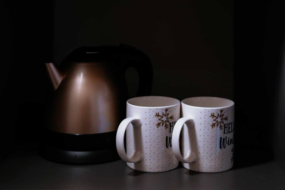 Coffee/tea facilities, Food and drinks