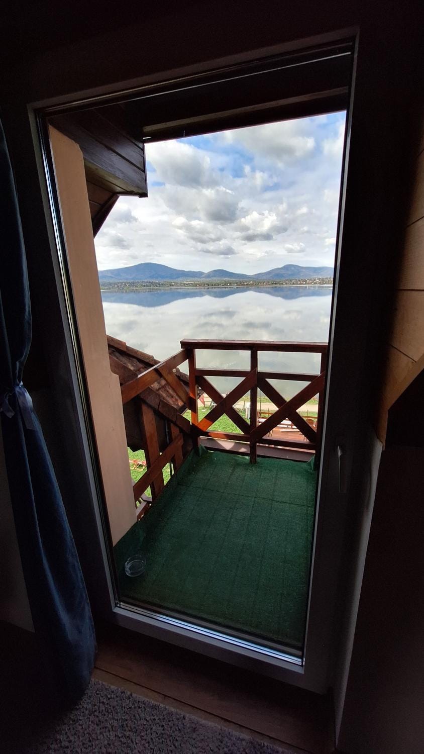 Balcony/Terrace, Lake view