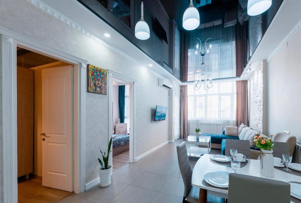 Luxury 2 Bedrooms Apartment with 2 bathrooms & Batumi center Apartment in Batumi