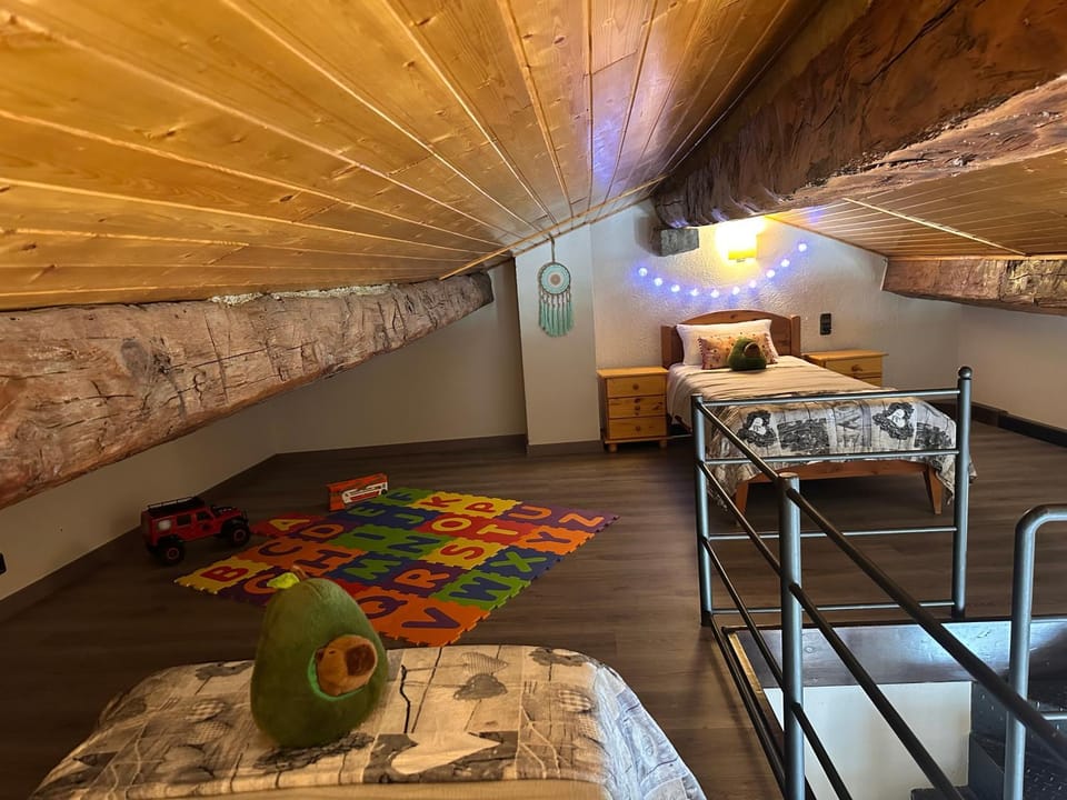 Bedroom, Family