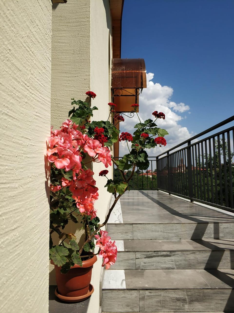 Facade/entrance, Day