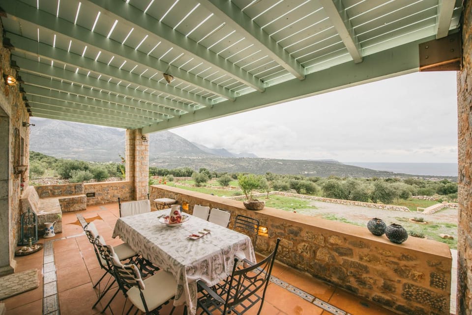 Villa Dimitra - Mani , traditional archontiko House in Peloponnese Region