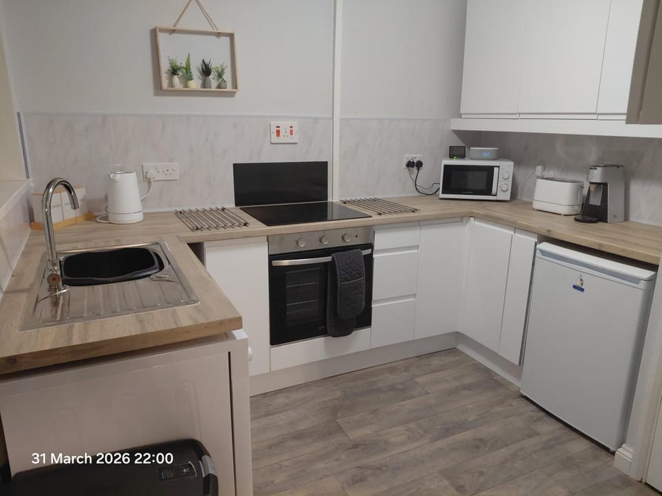 dishwasher, microwave, oven, kitchen