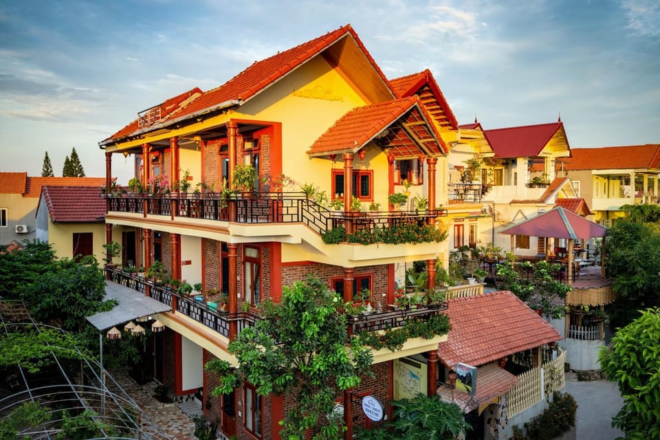 Property building, Day