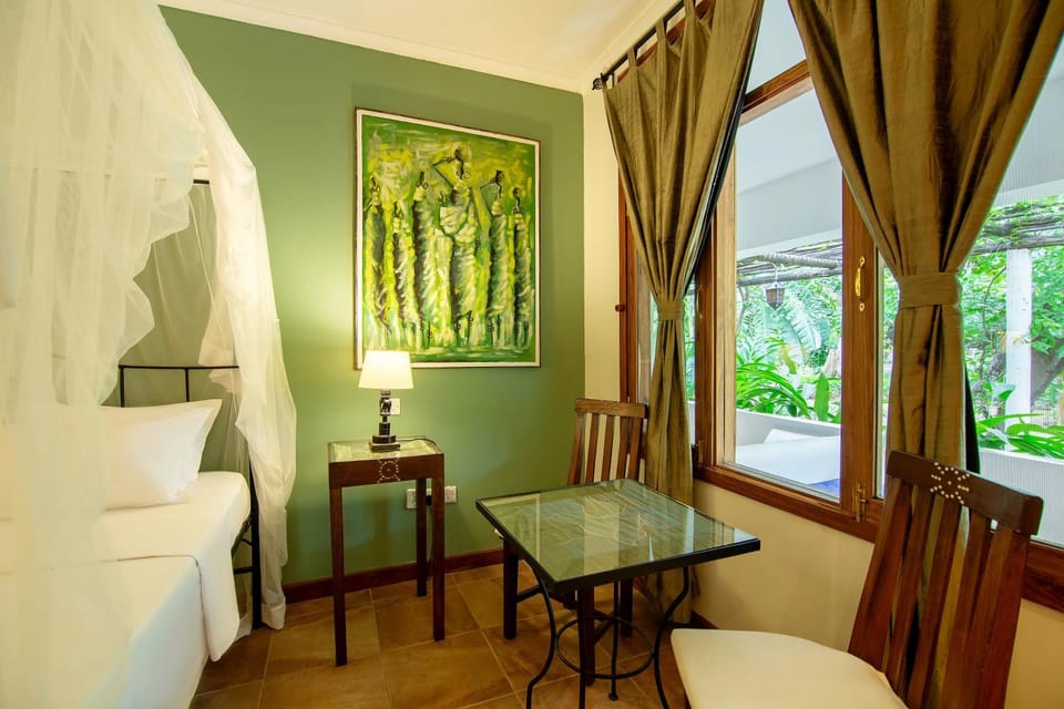 Day, Bedroom