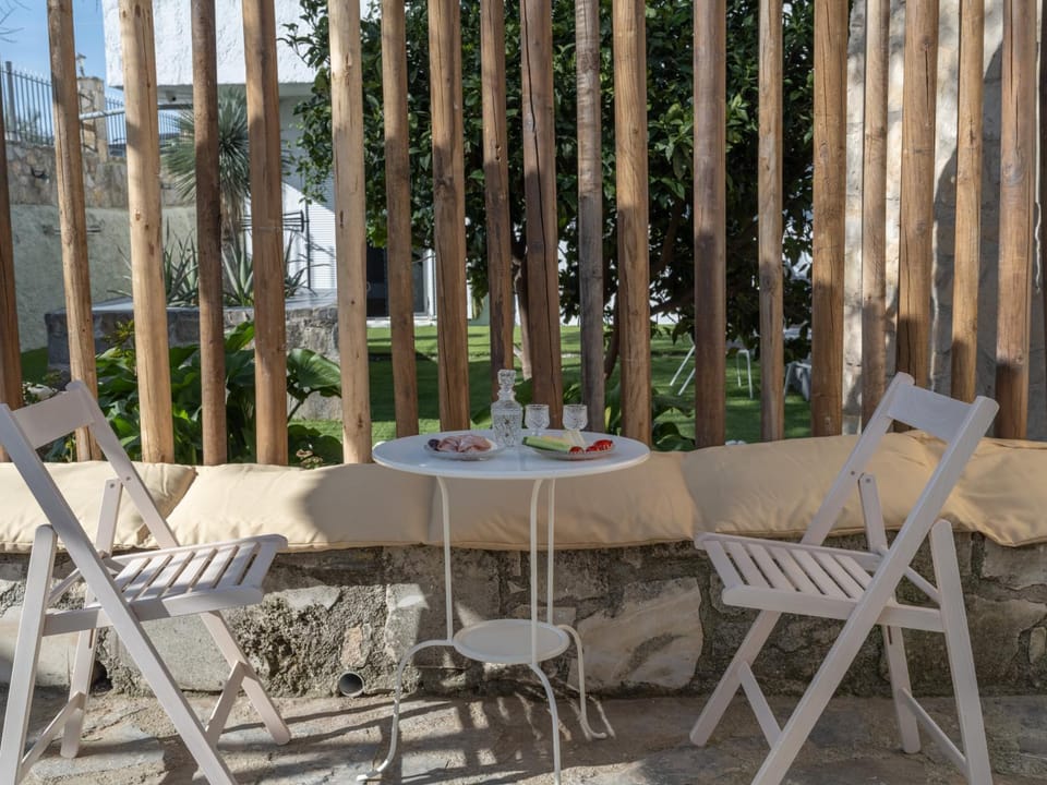 Balcony/Terrace, Garden view
