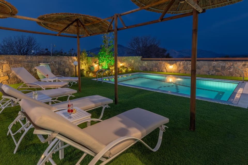 Night, Pool view, Swimming pool, sunbed